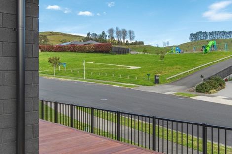 Photo of property in 1 Moira Close, Welcome Bay, Tauranga, 3175