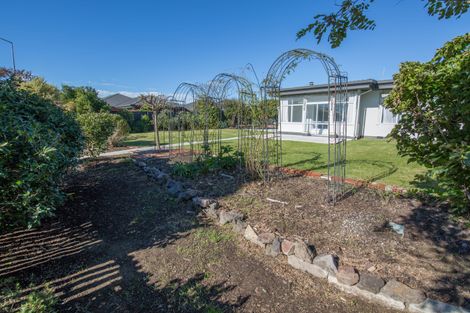 Photo of property in 306 Wainoni Road, Avondale, Christchurch, 8061