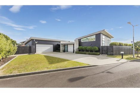 Photo of property in 13 Semaphore Lane, Whitby, Porirua, 5024