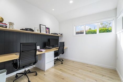 Photo of property in 6 Dorchester Place, Orewa, 0931