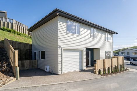 Photo of property in 9 Swinton Place, Churton Park, Wellington, 6037