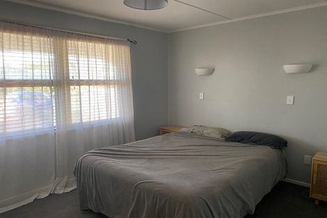Photo of property in 2 Bennett Place, Onekawa, Napier, 4110