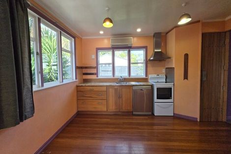 Photo of property in 2 Somme Road, Silverstream, Upper Hutt, 5019
