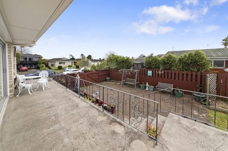 Photo of property in 12 Bexley Place, Pahurehure, Papakura, 2113