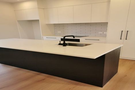 Photo of property in 4/141 Colwill Road, Massey, Auckland, 0614