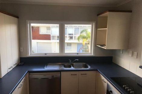Photo of property in 2/45 East Coast Road, Milford, Auckland, 0620