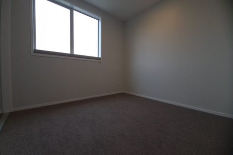 Photo of property in 43c Oreil Avenue, West Harbour, Auckland, 0618