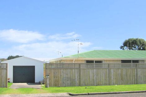 Photo of property in 2b Lachlan Avenue, Mount Maunganui, 3116