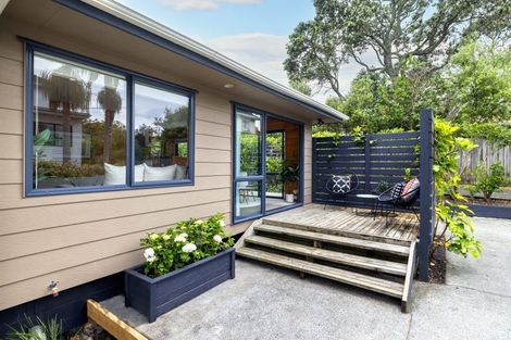 Photo of property in 21a Fraser Road, Narrow Neck, Auckland, 0624