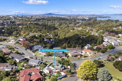 Photo of property in 203 Chelsea View Drive, Chatswood, Auckland, 0626
