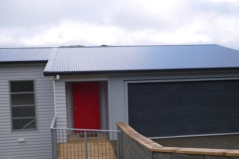 Photo of property in 25 Grumman Lane, Newlands, Wellington, 6037