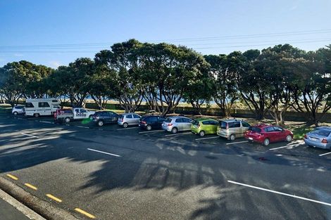 Photo of property in Rona House, 33 Rimu Street, Eastbourne, Lower Hutt, 5013