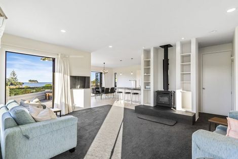 Photo of property in 102b Hinemoa Street, Whangamata, 3620