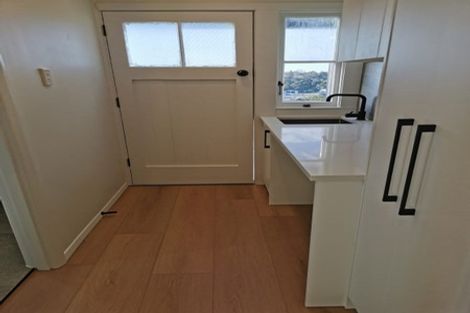 Photo of property in 4/141 Colwill Road, Massey, Auckland, 0614