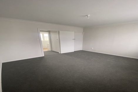 Photo of property in 17 Karaka Crescent, Levin, 5510
