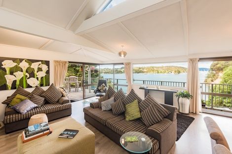 Photo of property in 17 Creswell Street, Opua, 0200