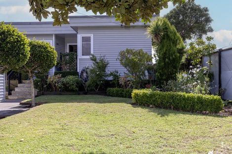 Photo of property in 5 Eatwell Avenue, Paraparaumu Beach, Paraparaumu, 5032