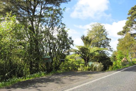 Photo of property in 300 Forest Hill Road, Waiatarua, Auckland, 0612