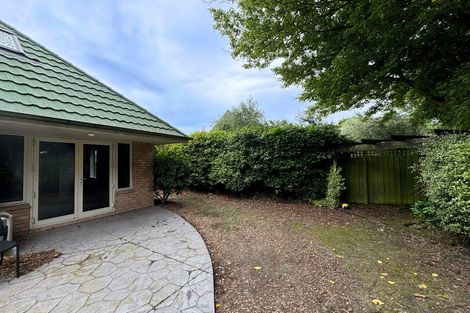 Photo of property in 4/37 Avonhead Road, Avonhead, Christchurch, 8042