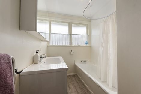 Photo of property in 1/15 Lane Street, Wallaceville, Upper Hutt, 5018