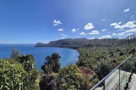 Photo of property in 33 Whakamoenga Point, Acacia Bay, Taupo, 3385