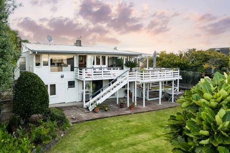Photo of property in 237 Beach Road, Campbells Bay, Auckland, 0630