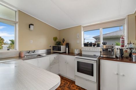 Photo of property in 6b York Street, Eltham, 4322