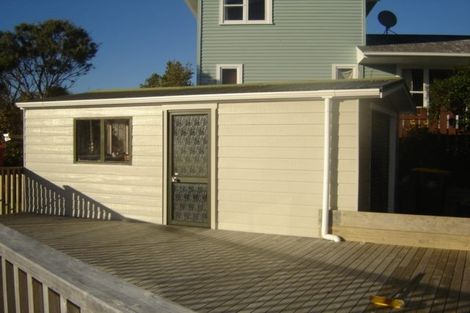 Photo of property in 3 Makora Grove, Paremata, Porirua, 5024