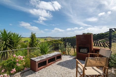 Photo of property in 205 Takahoa Drive, Kaiwaka, 0573