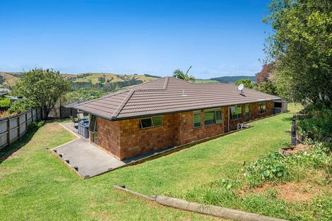 Photo of property in 31 Te Kauri Place, Helensville, 0800