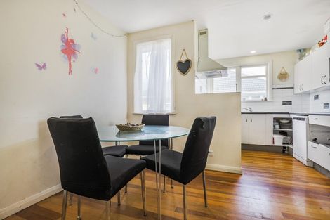 Photo of property in 25 Arimu Road, Papakura, 2110