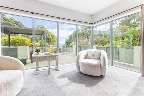 Photo of property in 6a Kohutuhutu Road, Raumati Beach, Paraparaumu, 5032