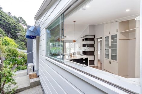 Photo of property in 5 Waerenga Road, Days Bay, Lower Hutt, 5013