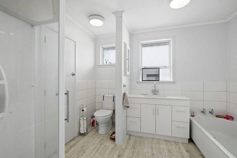 Photo of property in 33 Clearmont Crescent, Blagdon, New Plymouth, 4310