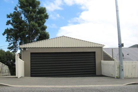 Photo of property in 22 Sumner Road, Lyttelton, 8082