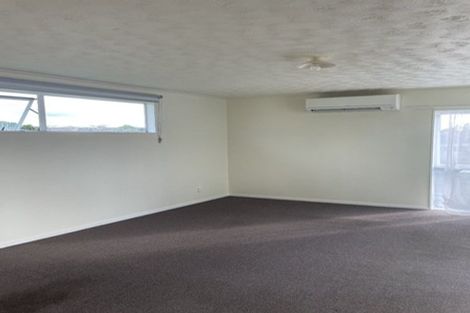 Photo of property in 2/14 Silver Creek Road, Weymouth, Auckland, 2103