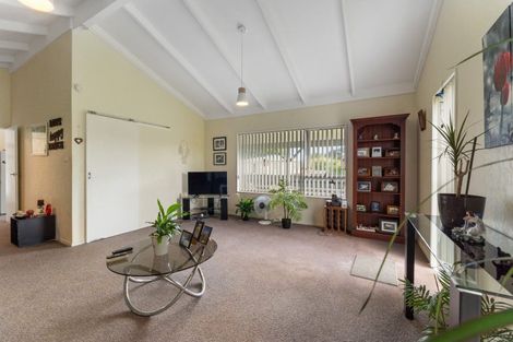 Photo of property in 6a Buckley Grove, Paraparaumu, 5032