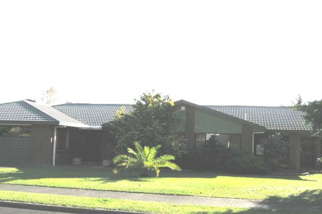 Photo of property in 8 Wiltshire Place, Somerville, Auckland, 2014