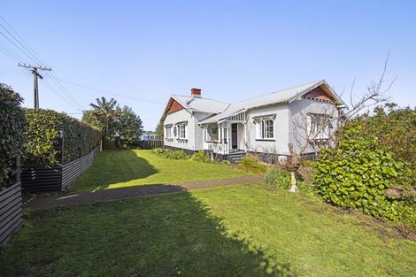 Photo of property in 21 Egmont Street, Patea, 4520