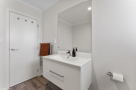 Photo of property in 68 Hinemoa Street, Levin, 5510
