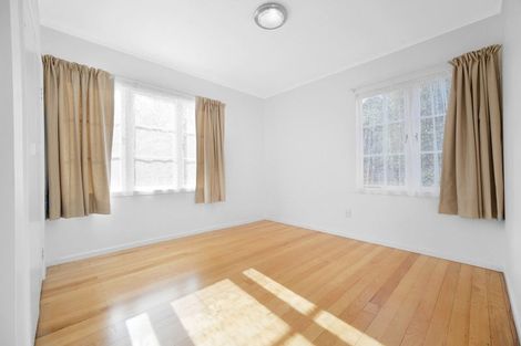 Photo of property in 32 Essex Street, Te Atatu South, Auckland, 0610