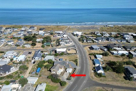 Photo of property in 2 Ocean Beach Street, Foxton Beach, Foxton, 4815