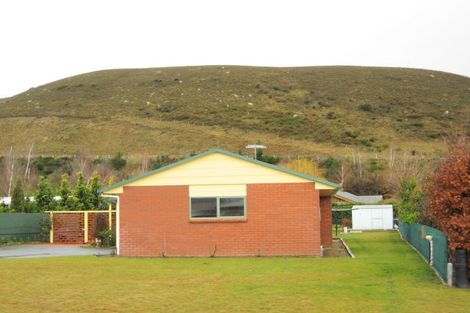 Photo of property in 90 Shields Street, Clyde, 9330