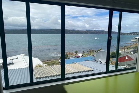 Photo of property in 277 Karaka Bay Road, Karaka Bays, Wellington, 6022
