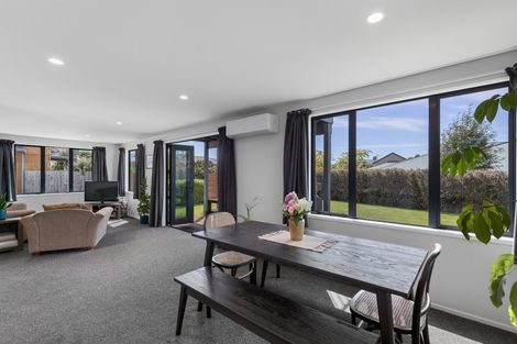 Photo of property in 77 Meadowstone Drive, Wanaka, 9305