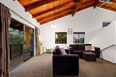 Photo of property in 117 Oreil Avenue, West Harbour, Auckland, 0618