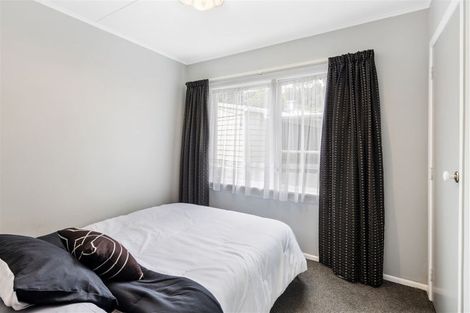 Photo of property in 104 Stewart Drive, Newlands, Wellington, 6037