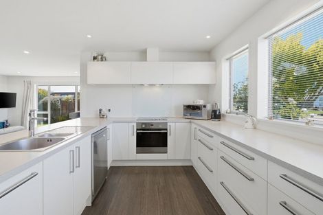 Photo of property in 23 Huntingdon Drive, Rangiora, 7400