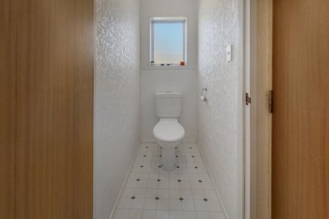 Photo of property in 1/6 Keeney Court, Papakura, 2110