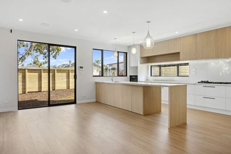 Photo of property in 19 Waterloo Road, Milford, Auckland, 0620